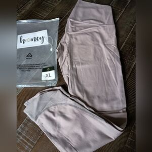 NWT Honey Athletica XL Victory Leggings -taupe
